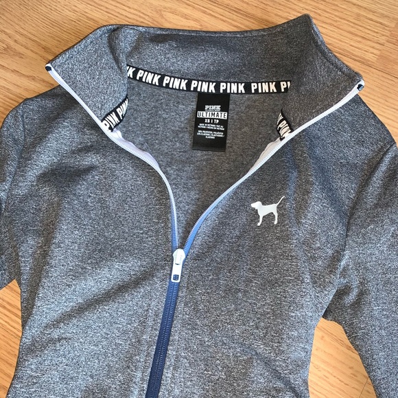 VS pink long sleeve sweater - Picture 1 of 6